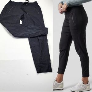 Athleta Trekkie North Joggers Black Workout Athletic Running Loungewear SZ 6